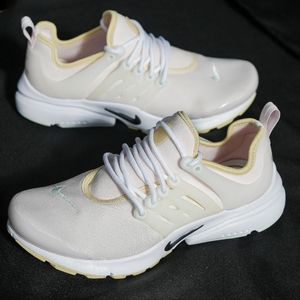 Nike Air Presto Light Soft Pink Women's Size 11, NWOB
